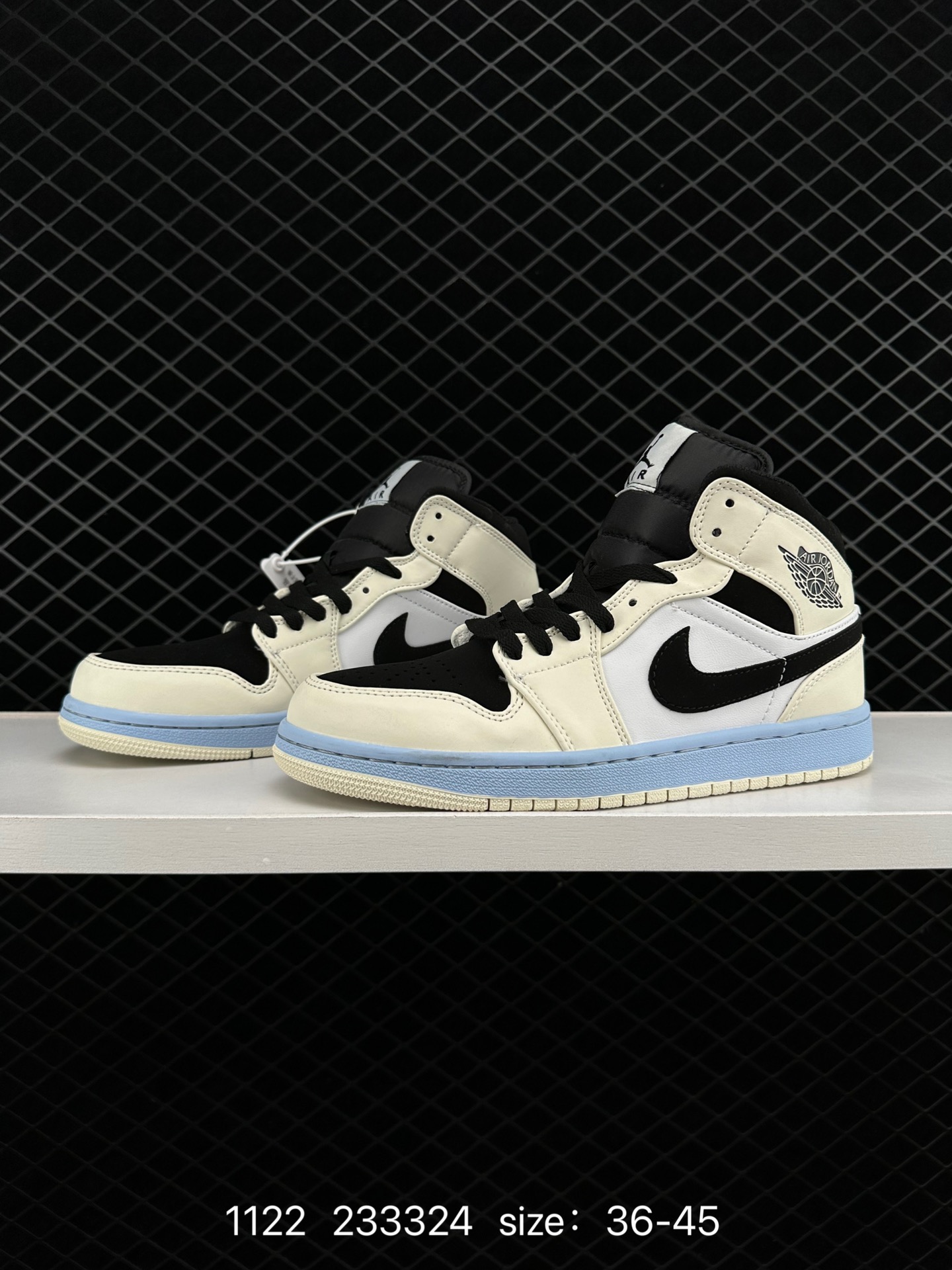 Nike Air Jordan 1 Retro High OG”Black/White“